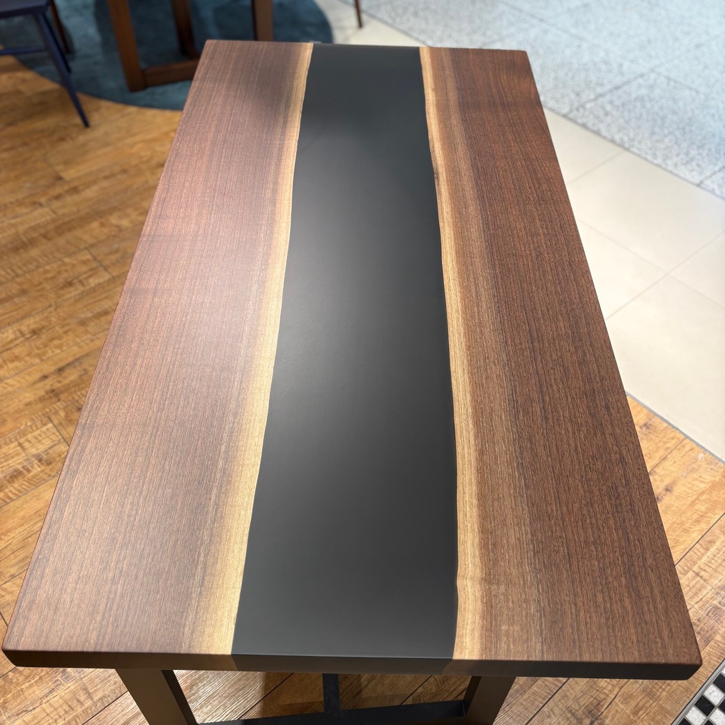 7月限定1万円off 美品)葉山家具 一本木長方形テーブル シーンで選ぶ 「ダイニング」 | 製品一覧 | 葉山家具