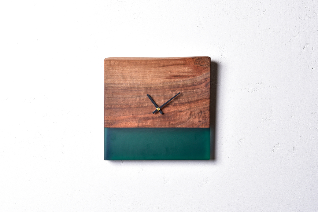 レジンウォールクロック(ブラックウォールナット×グリーン)