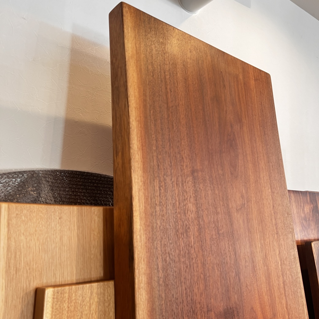 ウォールナット一枚板